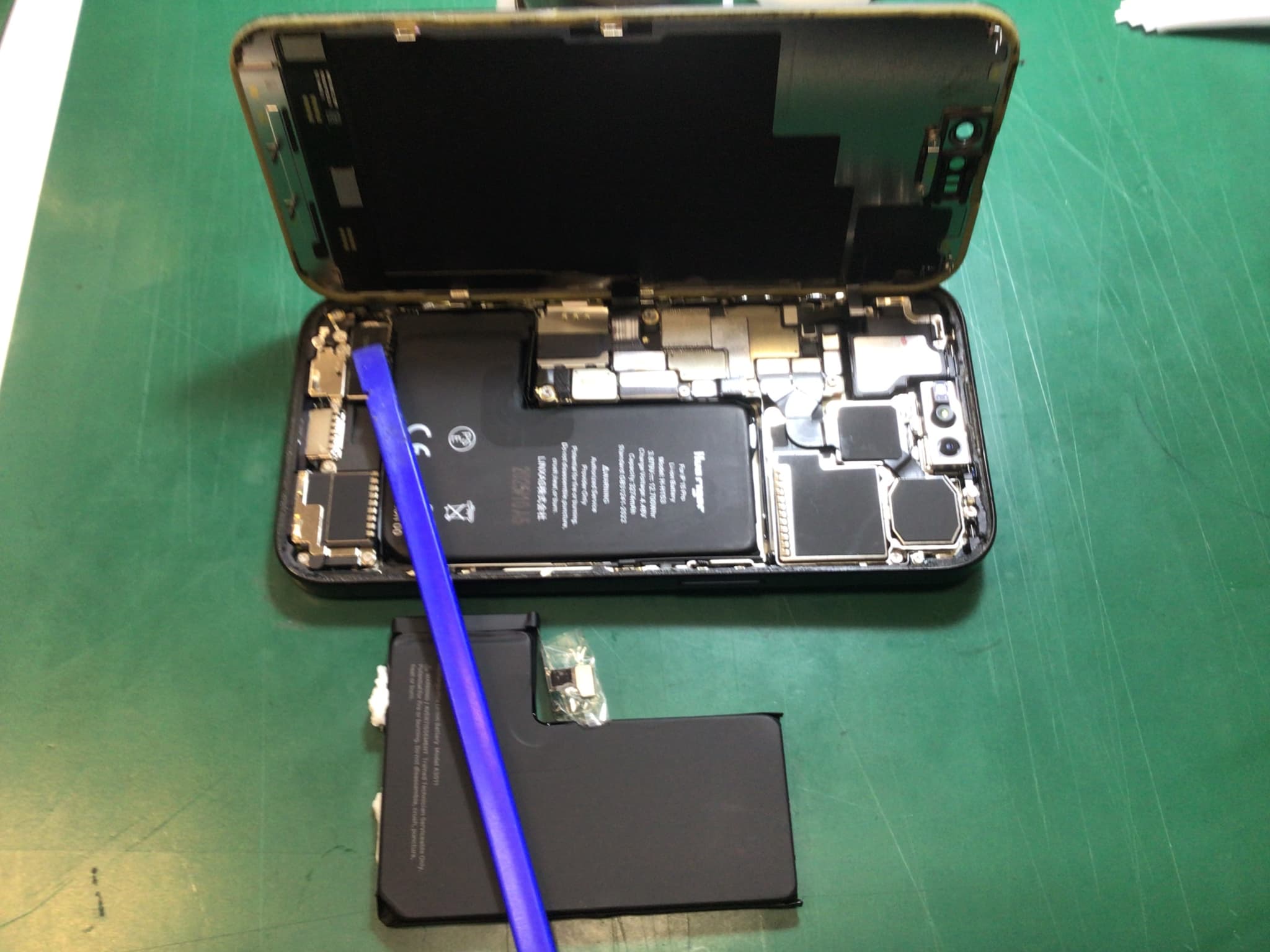 ふじみ野市、川越市、所沢市でiPhone15Proのバッテリー交換ならスマホ修理工房イオン大井店にお任せください！